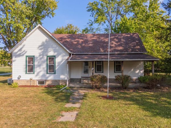 31439 Second Street, Chenoa, IL 61726