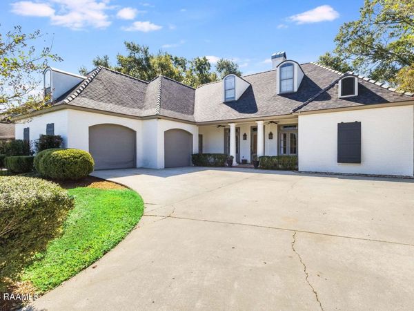 117 Merlot Drive, Lafayette, LA 70503
