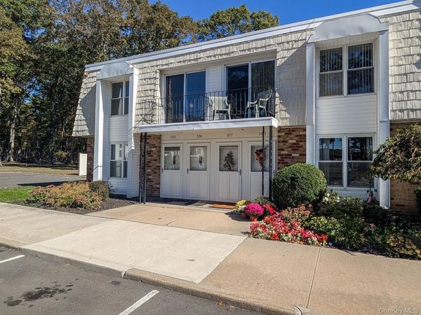 73 Rocky Point Yaphank Rd, Unit 106, Rocky Point, NY 11778