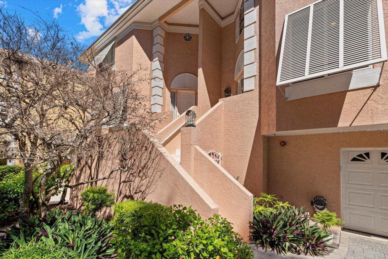 3942 Hamilton Club Circle, Unit 13, Sarasota, FL 34242 Photo