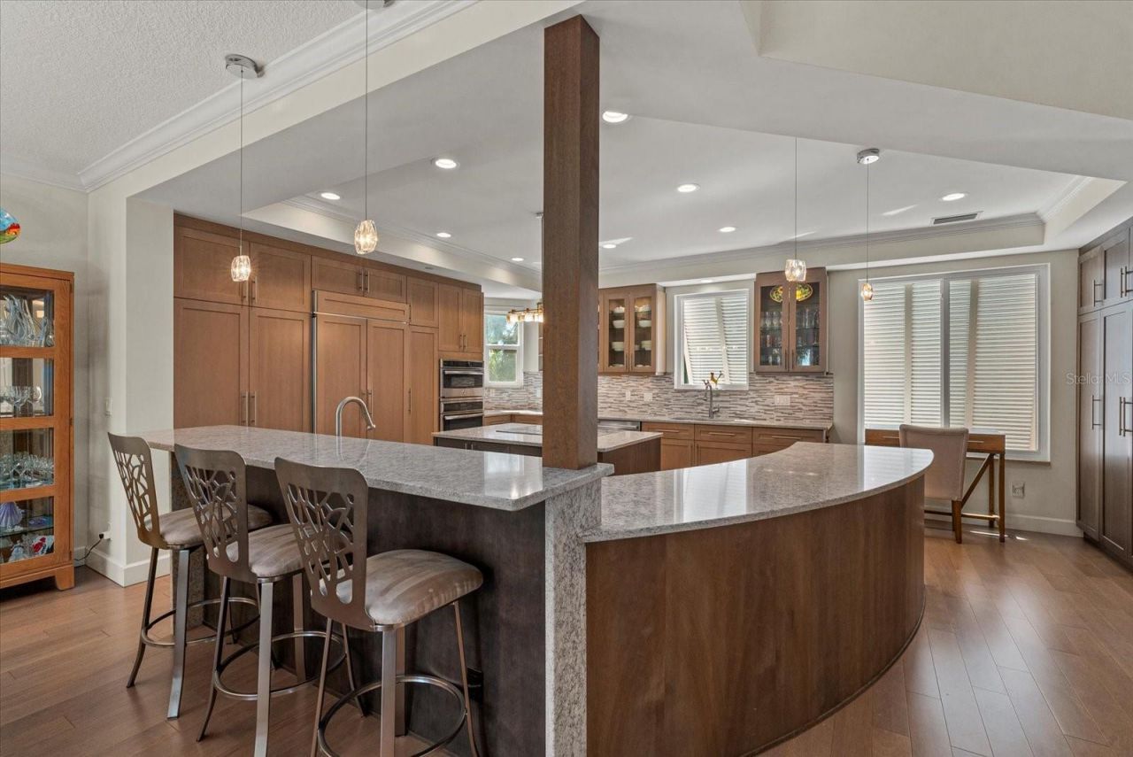 3942 Hamilton Club Circle, Unit 13, Sarasota, FL 34242 Photo