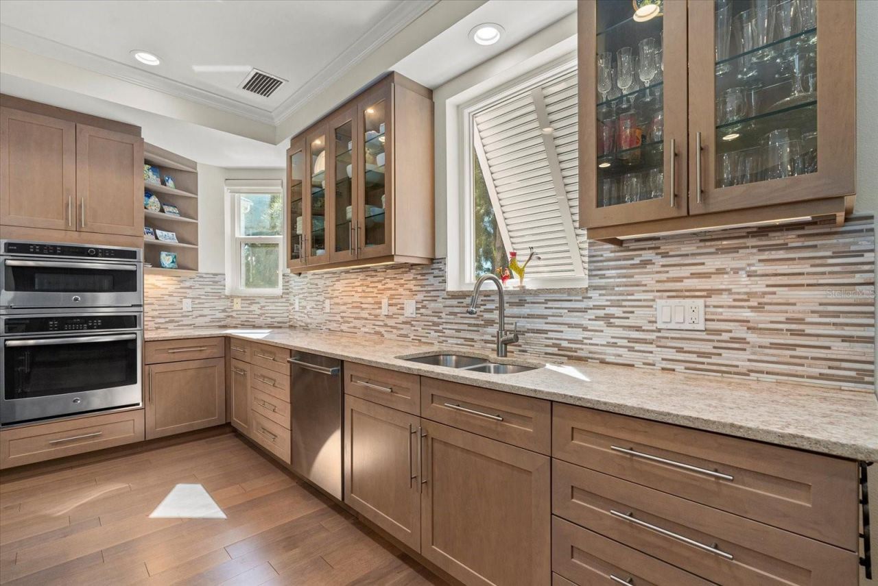 3942 Hamilton Club Circle, Unit 13, Sarasota, FL 34242 Photo