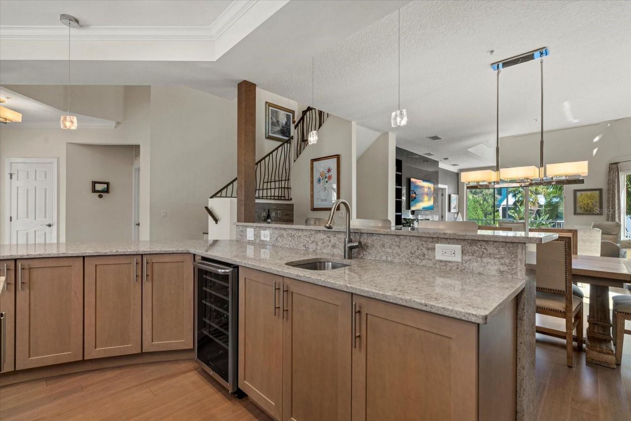 3942 Hamilton Club Circle, Unit 13, Sarasota, FL 34242 Photo