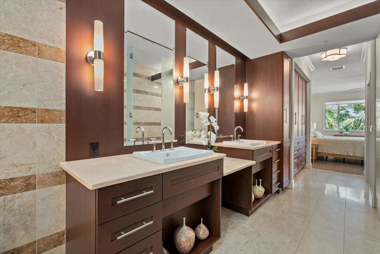 3942 Hamilton Club Circle, Unit 13, Sarasota, FL 34242 Photo