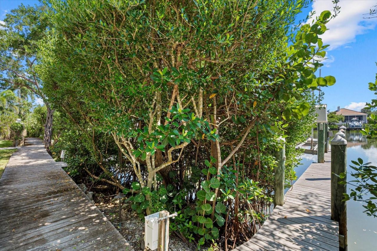 3942 Hamilton Club Circle, Unit 13, Sarasota, FL 34242 Photo