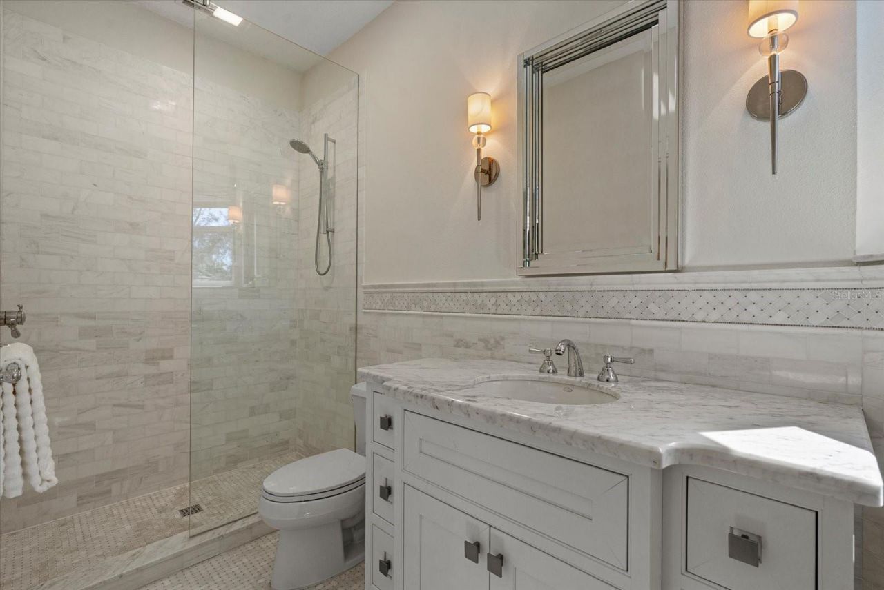 3942 Hamilton Club Circle, Unit 13, Sarasota, FL 34242 Photo