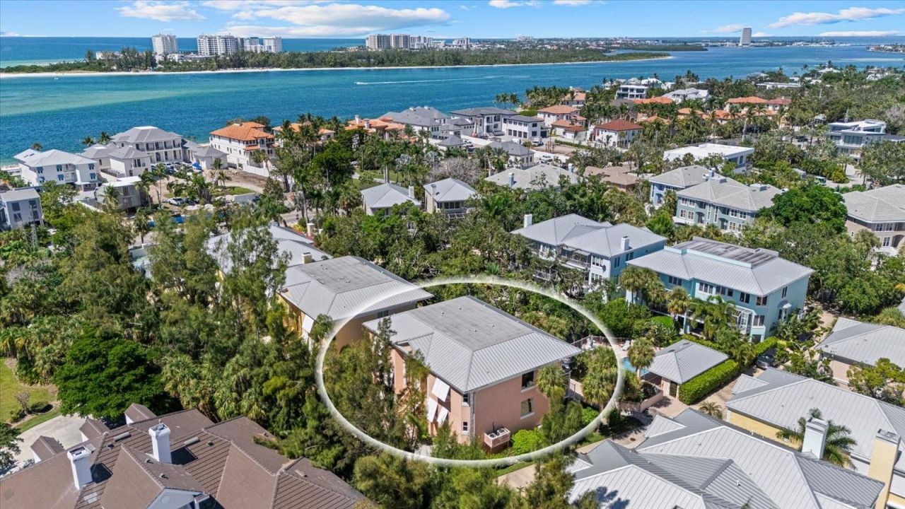 3942 Hamilton Club Circle, Unit 13, Sarasota, FL 34242 Photo