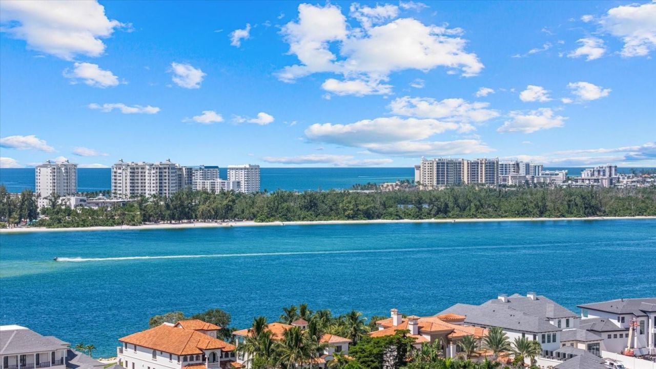 3942 Hamilton Club Circle, Unit 13, Sarasota, FL 34242 Photo