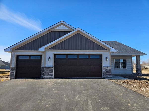 741 St James Circle, Litchfield, MN 55355