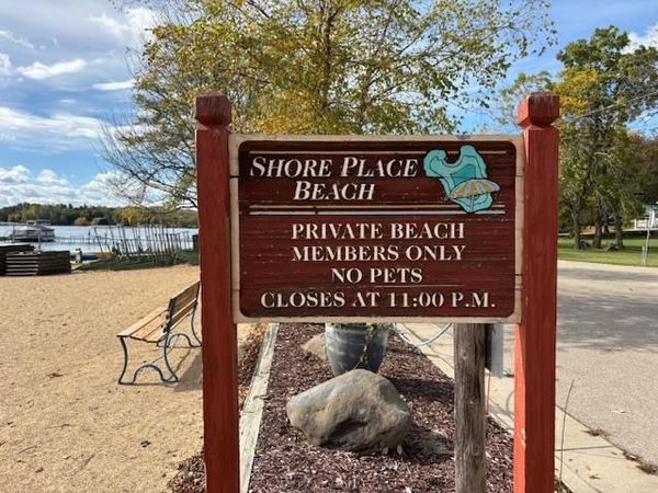 N4535 W Shore Place Road, Cambridge, WI 53523