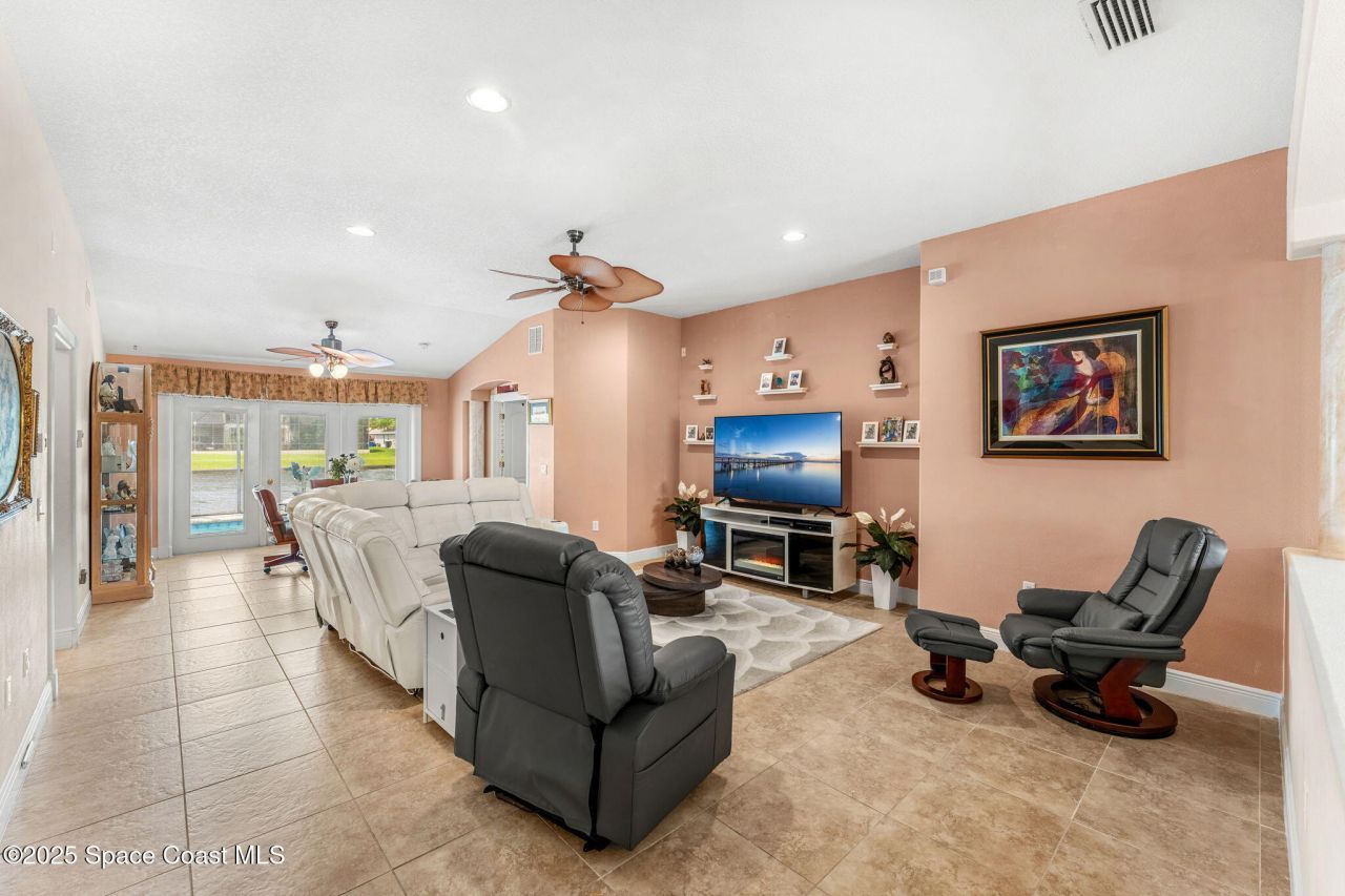 2037 Auburn Lakes Drive, Viera, FL 32955 Photo