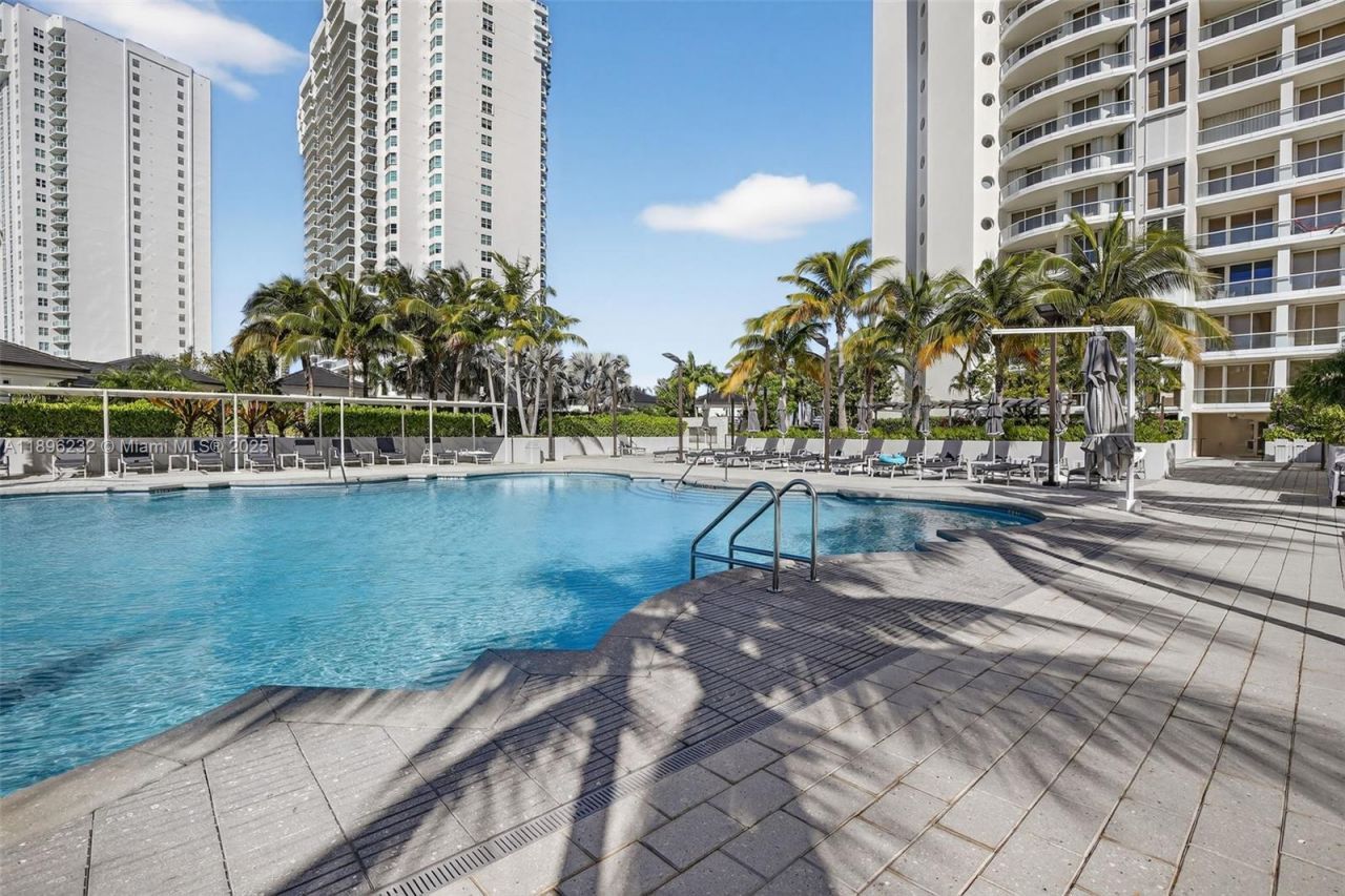 7000 Island Blvd, Unit 903, Aventura, FL 33160 Photo