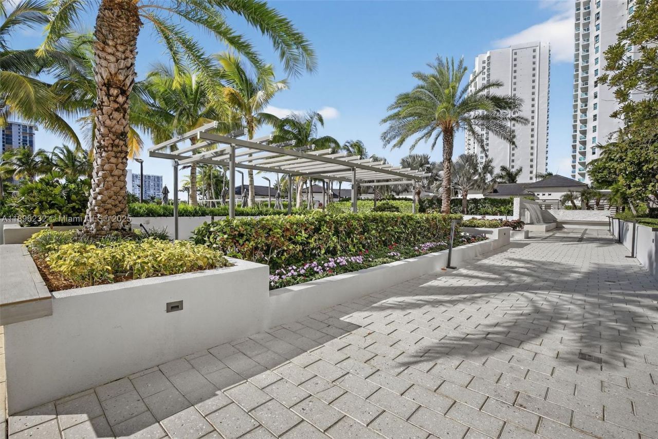 7000 Island Blvd, Unit 903, Aventura, FL 33160 Photo