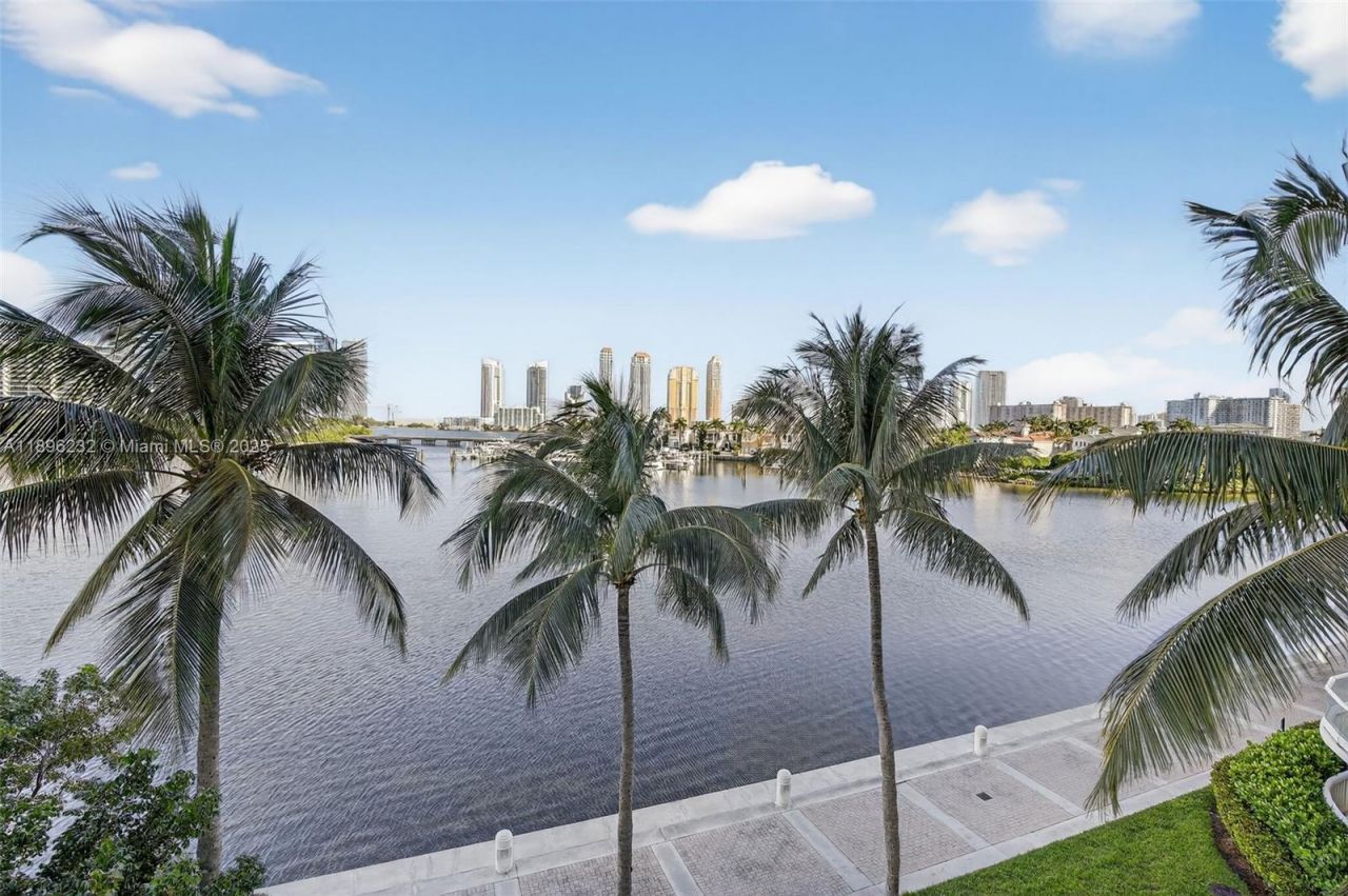 7000 Island Blvd, Unit 903, Aventura, FL 33160 Photo