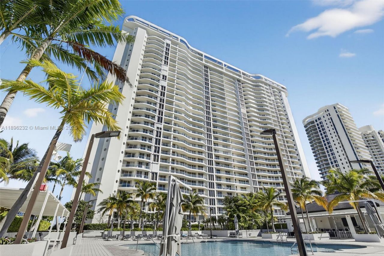 7000 Island Blvd, Unit 903, Aventura, FL 33160 Photo