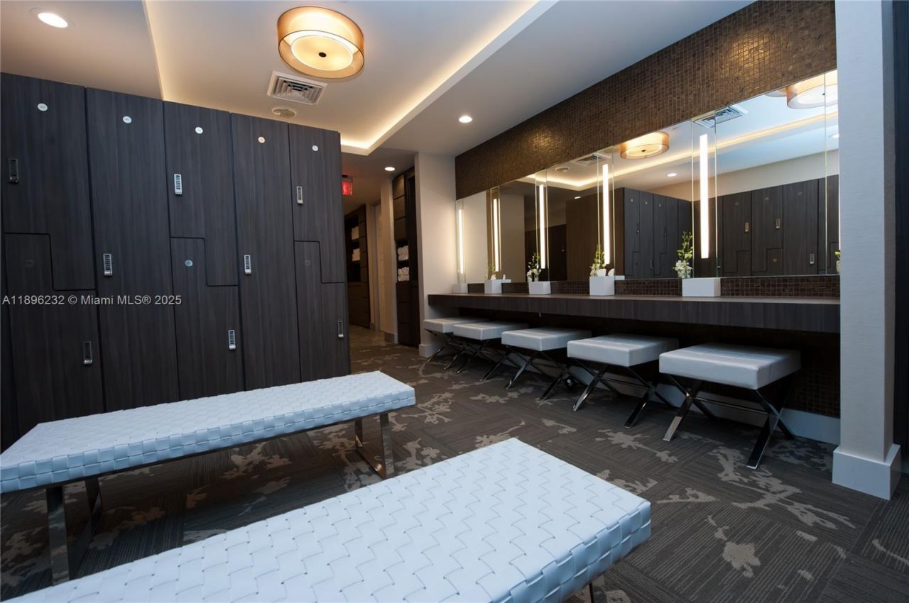 7000 Island Blvd, Unit 903, Aventura, FL 33160 Photo