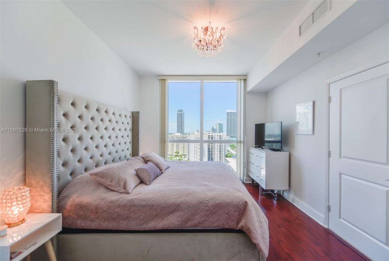 1945 S Ocean Dr, Unit 1909, Hallandale Beach, FL 33009 Photo