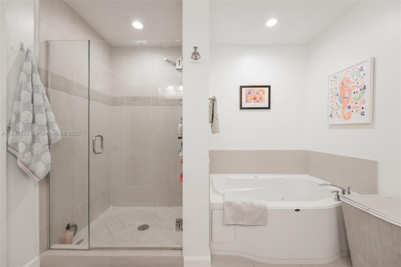 1945 S Ocean Dr, Unit 1909, Hallandale Beach, FL 33009 Photo