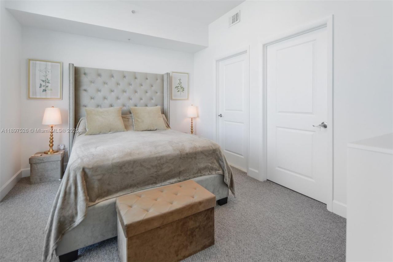 1945 S Ocean Dr, Unit 1909, Hallandale Beach, FL 33009 Photo