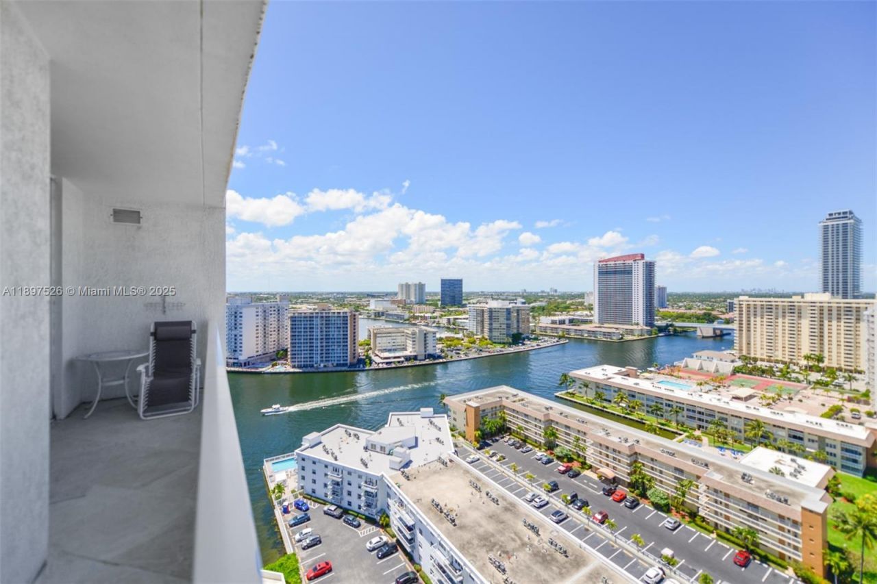1945 S Ocean Dr, Unit 1909, Hallandale Beach, FL 33009 Photo