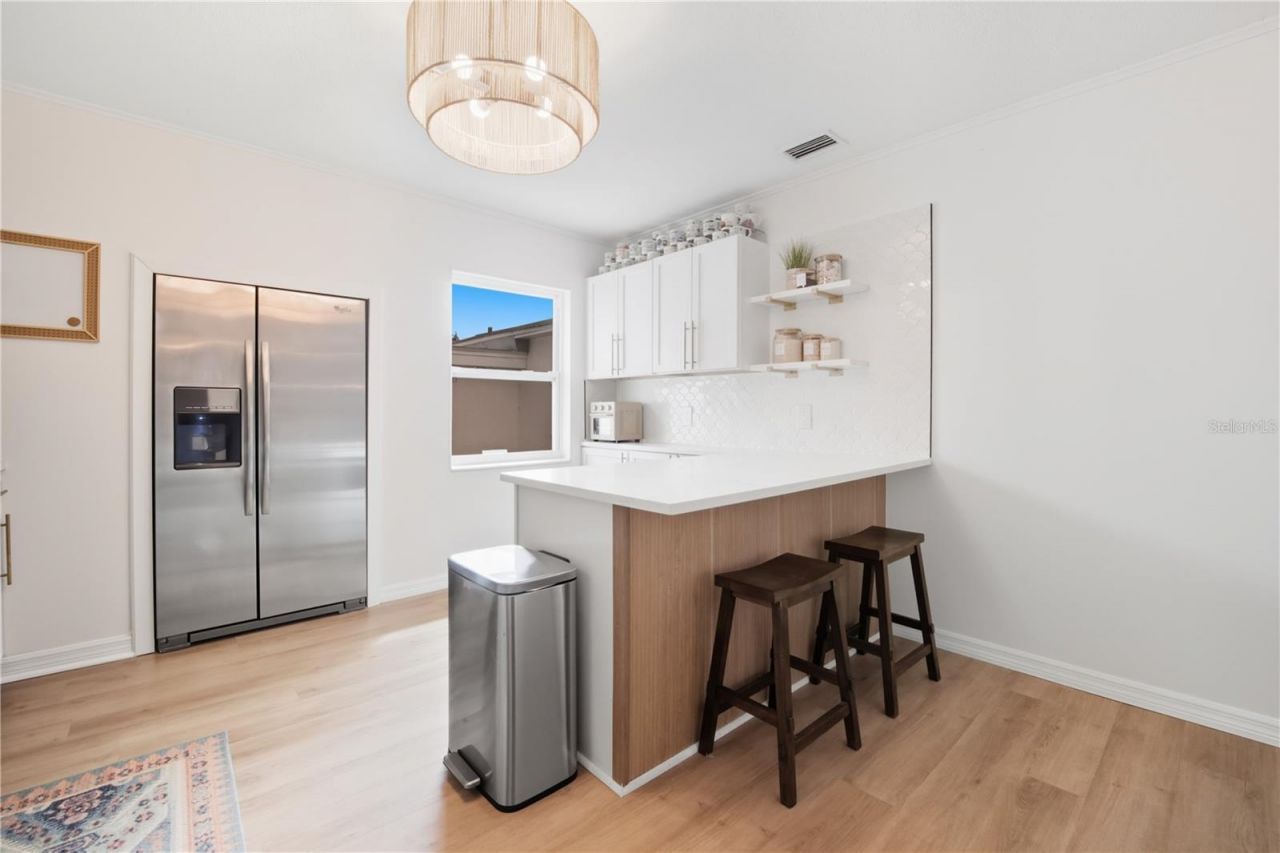 1433 27th Avenue S, Saint Petersburg, FL 33705 Photo