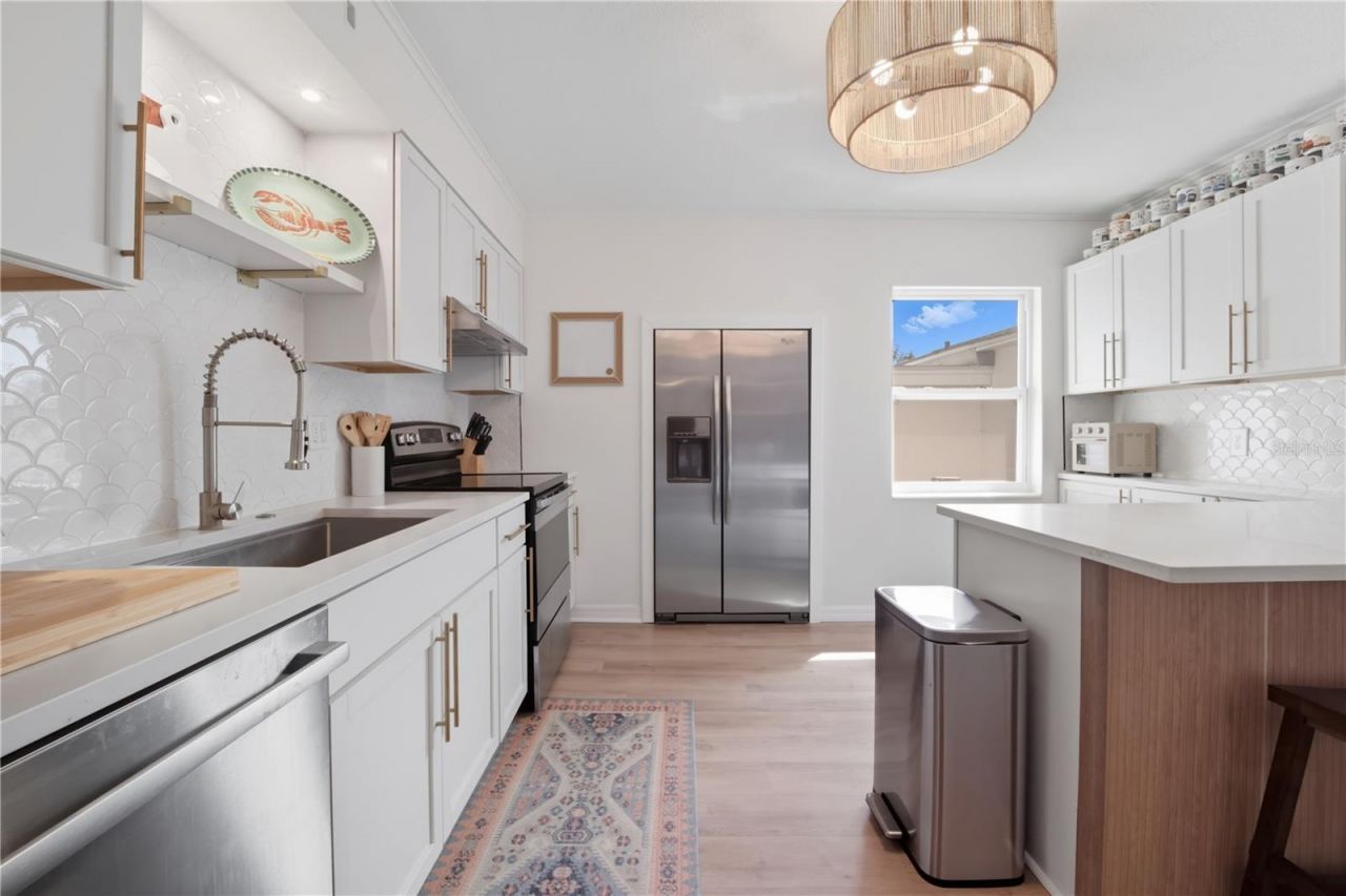 1433 27th Avenue S, Saint Petersburg, FL 33705 Photo