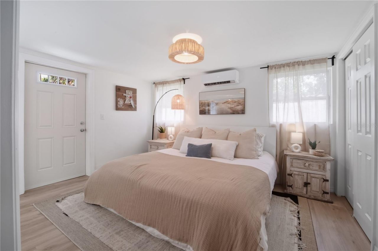 1433 27th Avenue S, Saint Petersburg, FL 33705 Photo