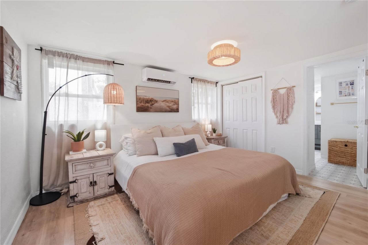 1433 27th Avenue S, Saint Petersburg, FL 33705 Photo