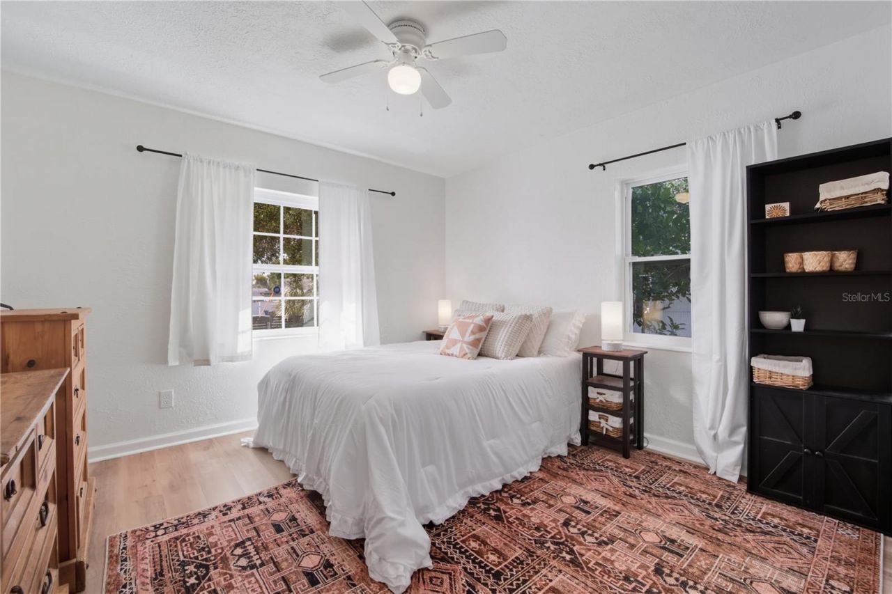 1433 27th Avenue S, Saint Petersburg, FL 33705 Photo