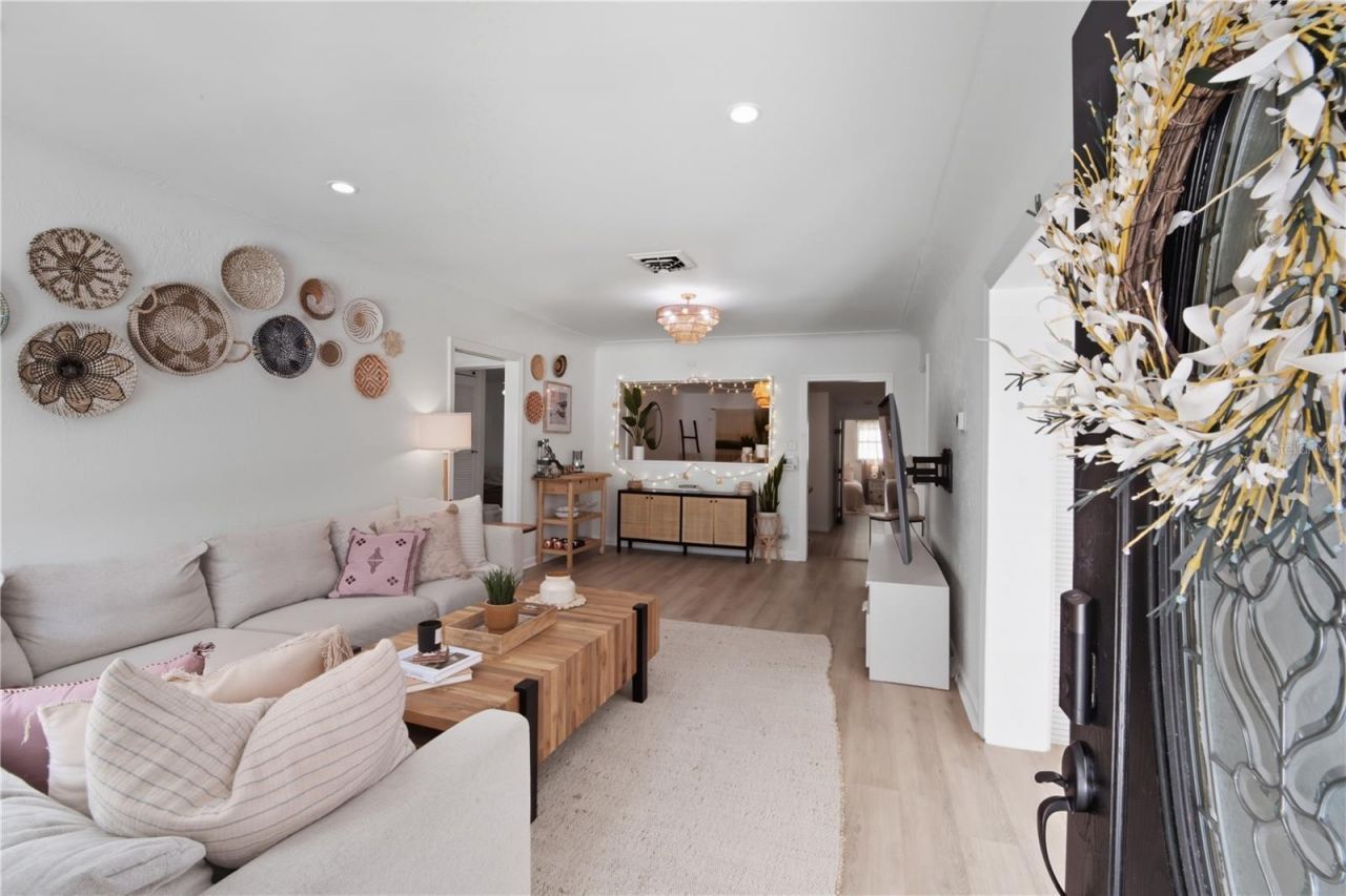 1433 27th Avenue S, Saint Petersburg, FL 33705 Photo