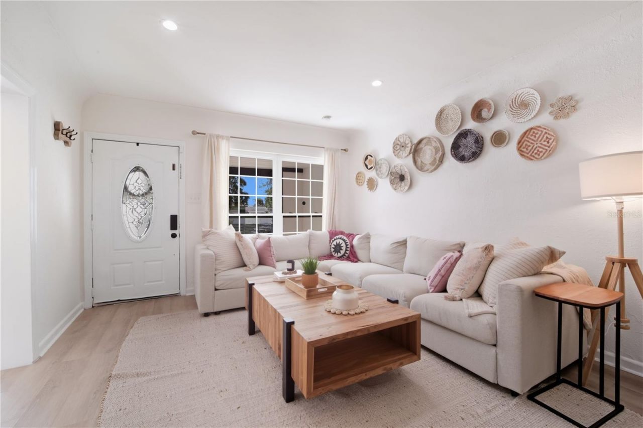 1433 27th Avenue S, Saint Petersburg, FL 33705 Photo