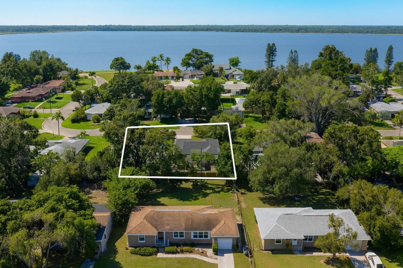 1433 27th Avenue S, Saint Petersburg, FL 33705 Photo