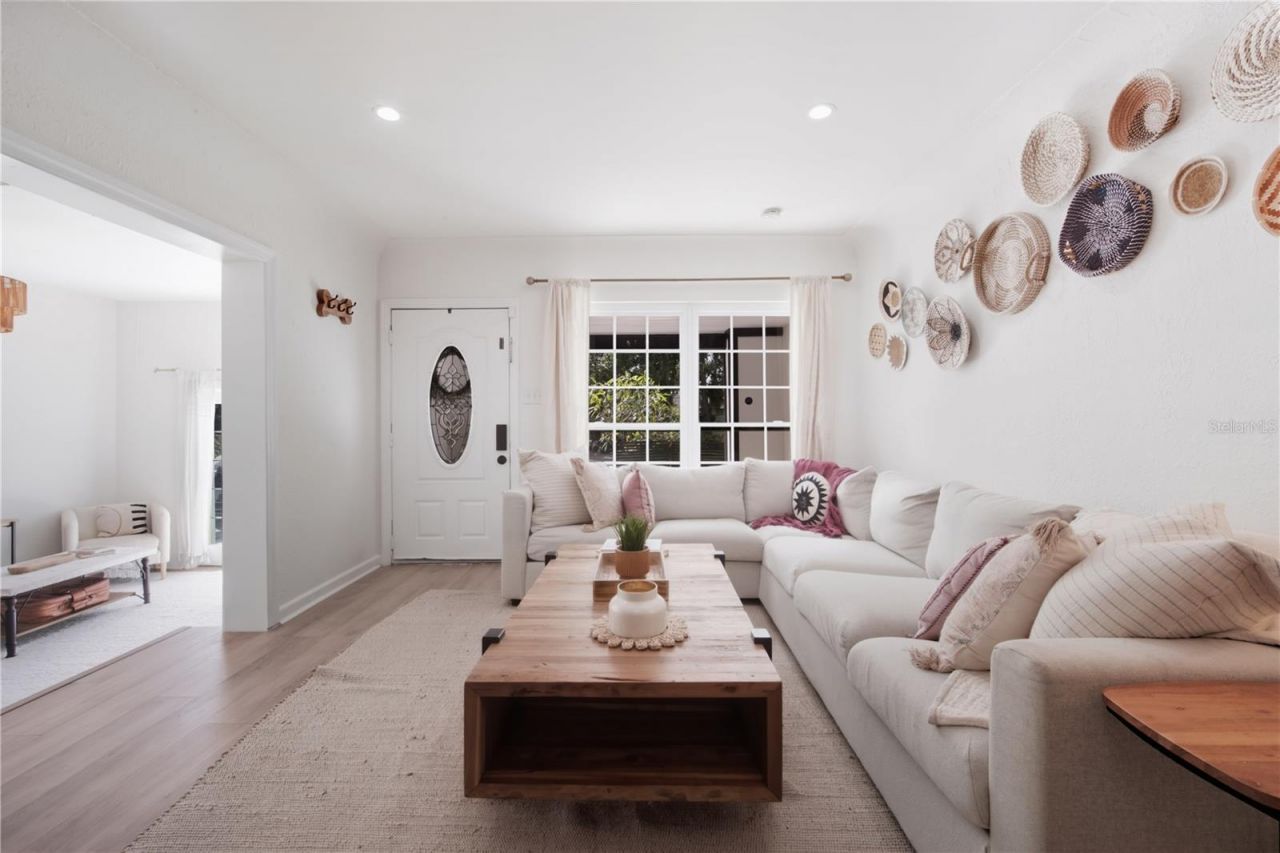 1433 27th Avenue S, Saint Petersburg, FL 33705 Photo