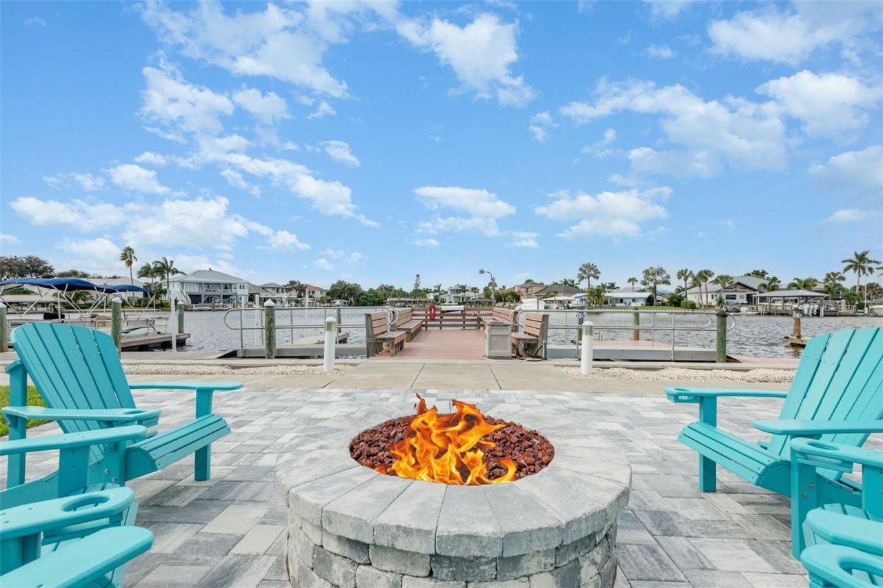 335 N Causeway, Unit D22, New Smyrna Beach, FL 32169 Photo