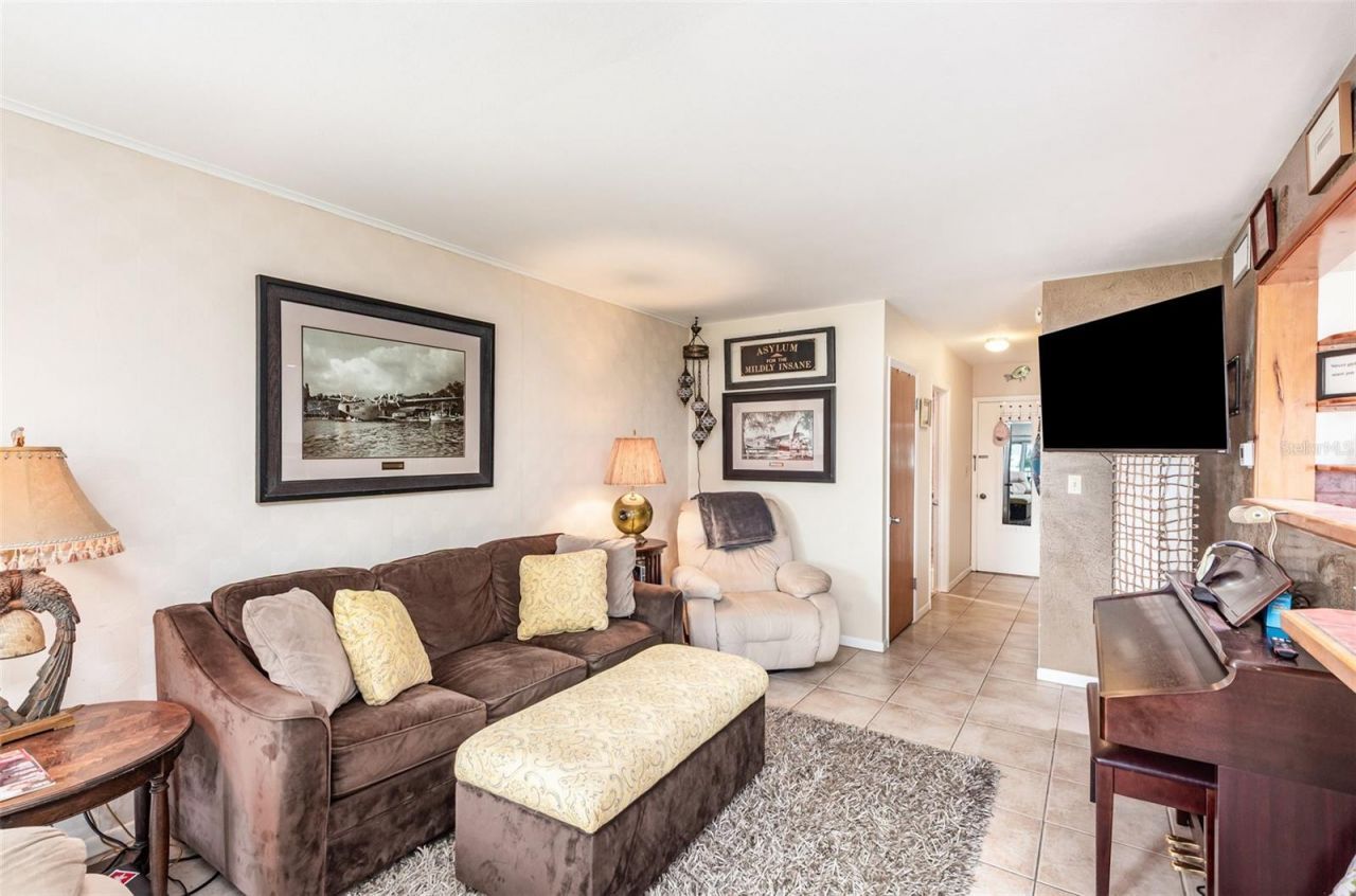 335 N Causeway, Unit D22, New Smyrna Beach, FL 32169 Photo