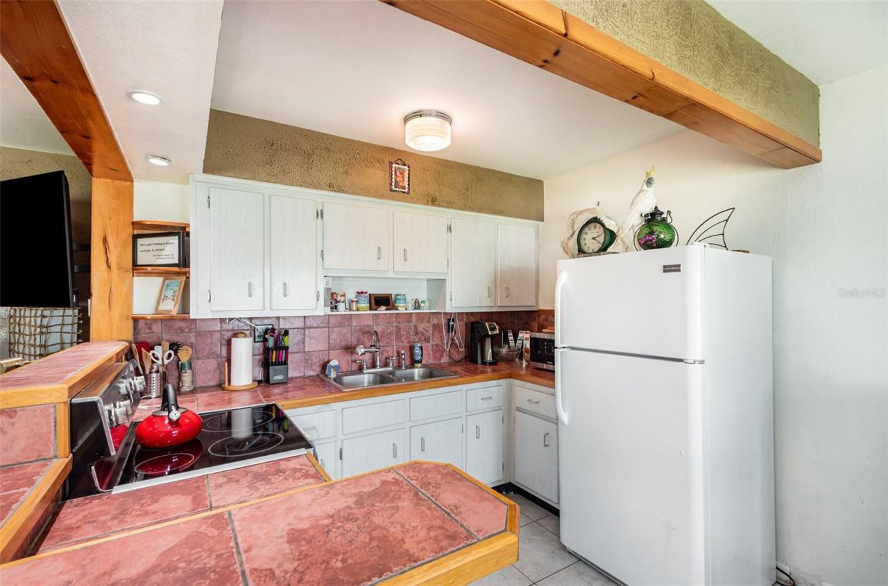 335 N Causeway, Unit D22, New Smyrna Beach, FL 32169 Photo