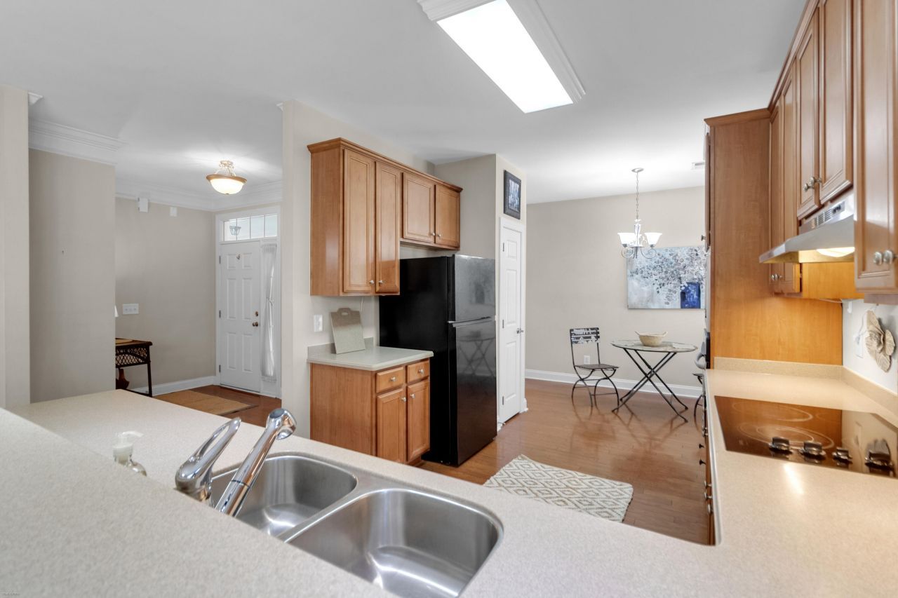 2676 Hanford Mills Lane Photo 10