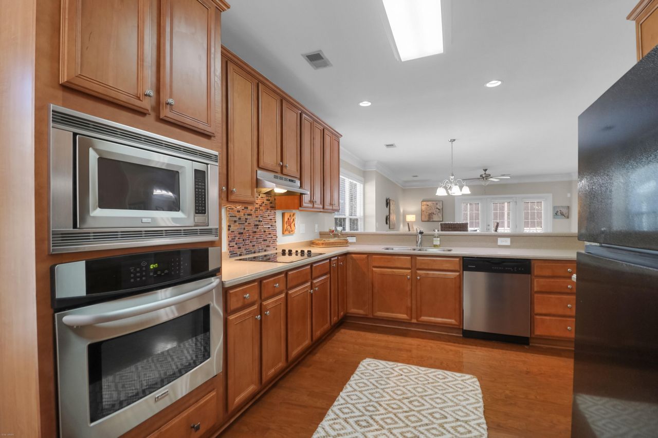 2676 Hanford Mills Lane Photo 7