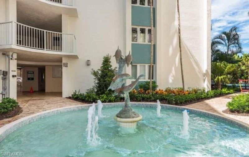1300 Gulf Shore Blvd N, Unit 304, Naples, FL 34102 Photo