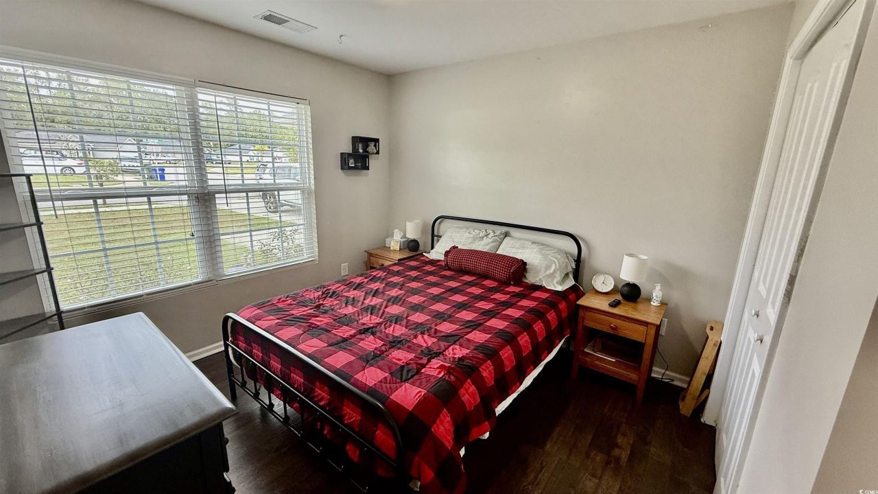 1879 Ackerrose Dr. Photo 16