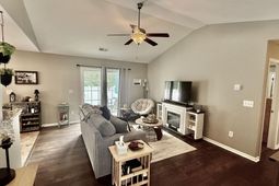 1879 Ackerrose Dr. photo 4