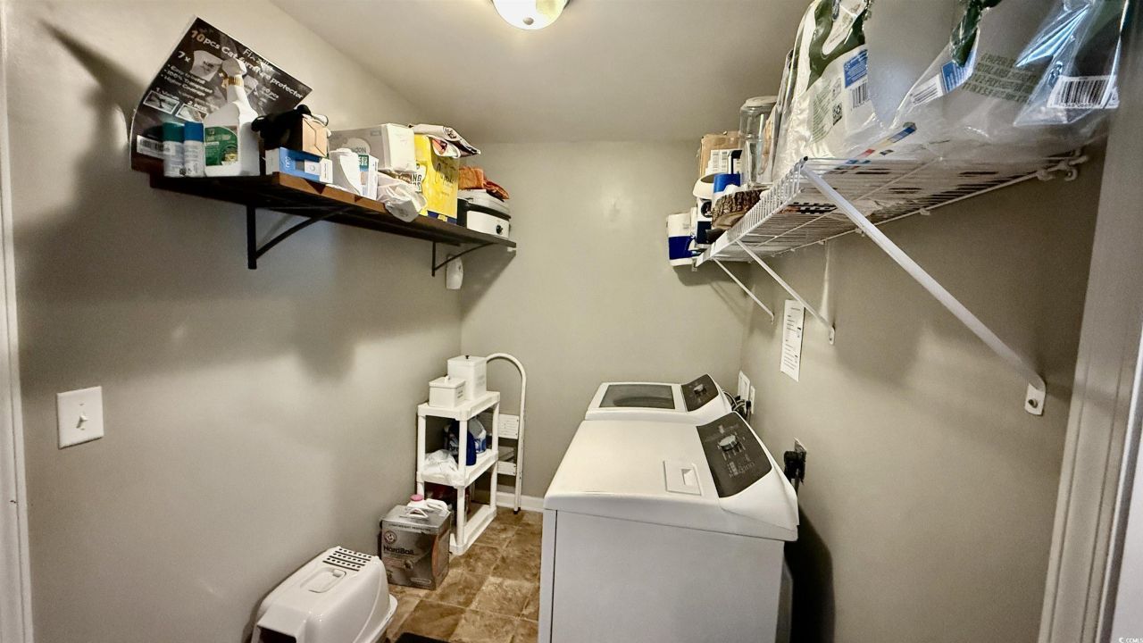 1879 Ackerrose Dr. Photo 23