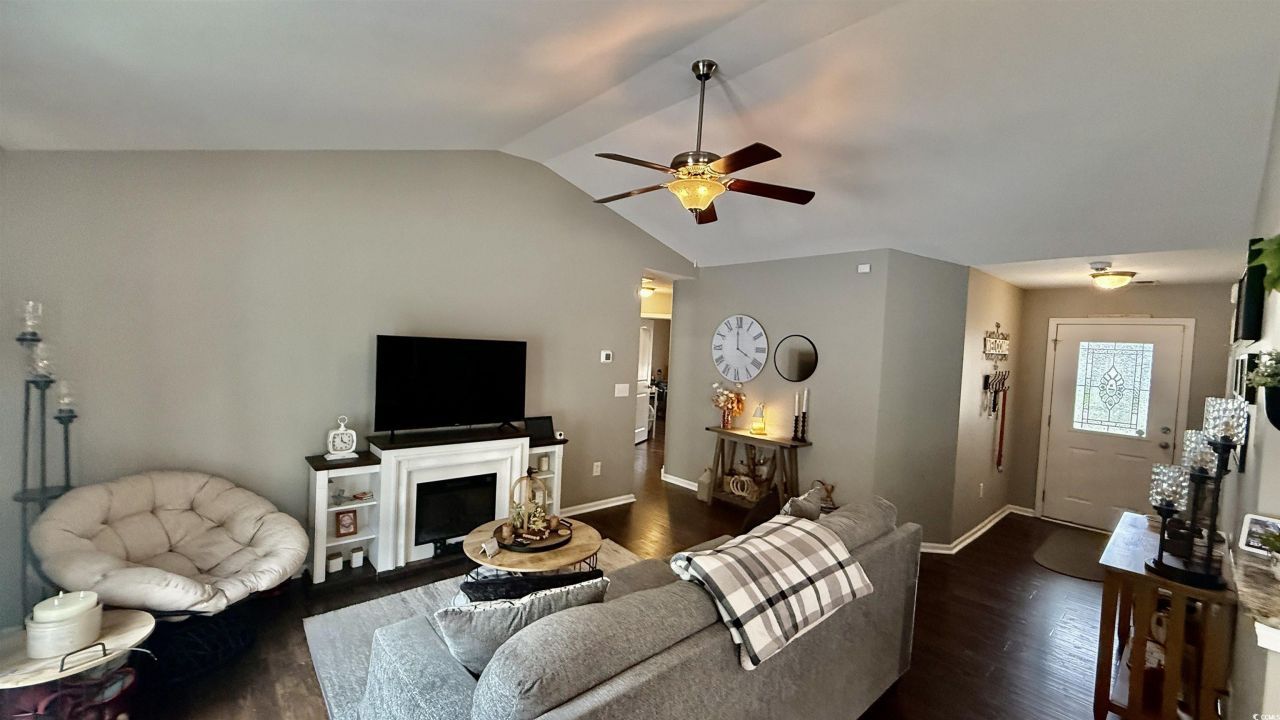 1879 Ackerrose Dr. Photo 5