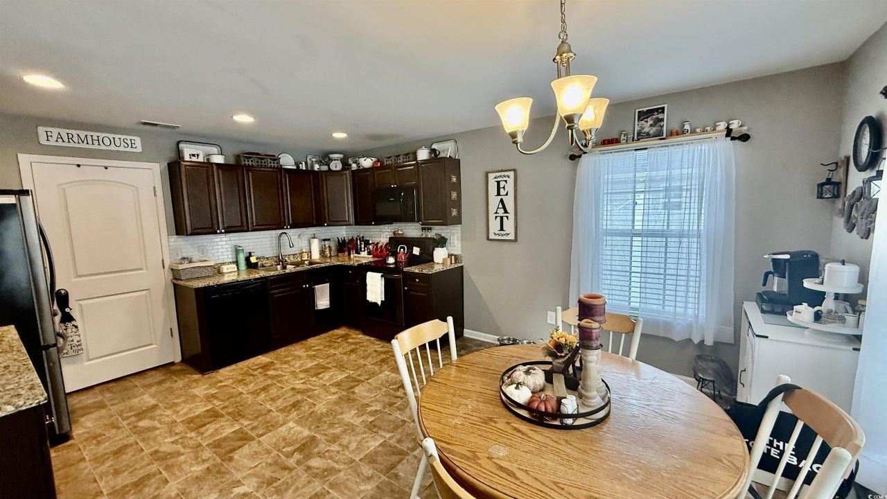 1879 Ackerrose Dr. Photo 9