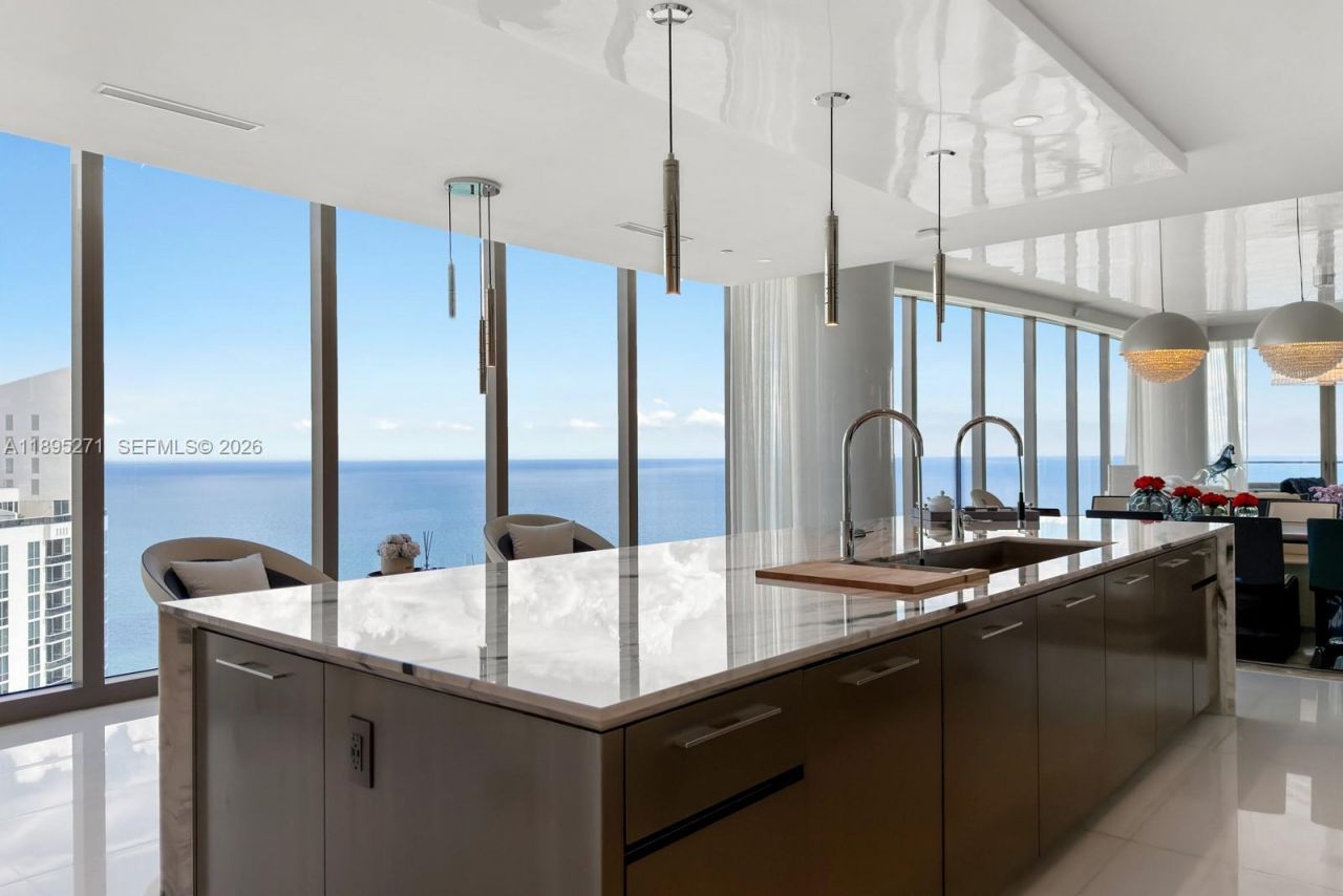 17975 Collins Ave, Unit N-4602, Sunny Isles Beach, FL 33160 Photo