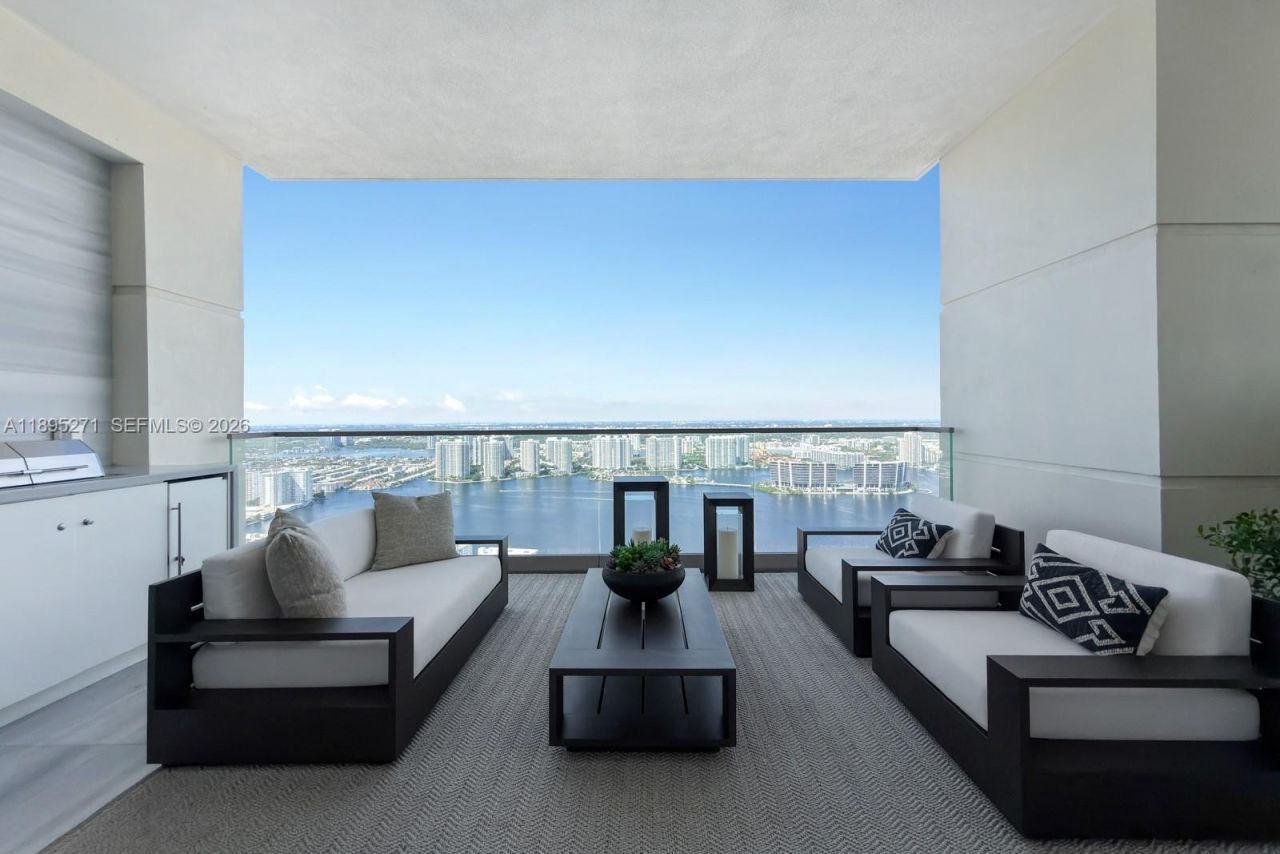 17975 Collins Ave, Unit N-4602, Sunny Isles Beach, FL 33160 Photo