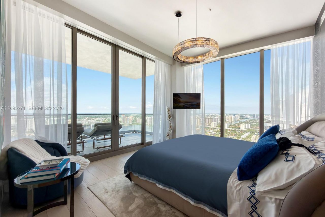 17975 Collins Ave, Unit N-4602, Sunny Isles Beach, FL 33160 Photo