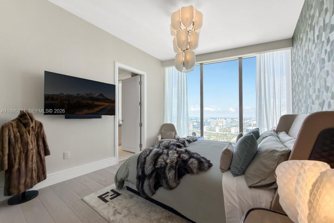 17975 Collins Ave, Unit N-4602, Sunny Isles Beach, FL 33160 Photo