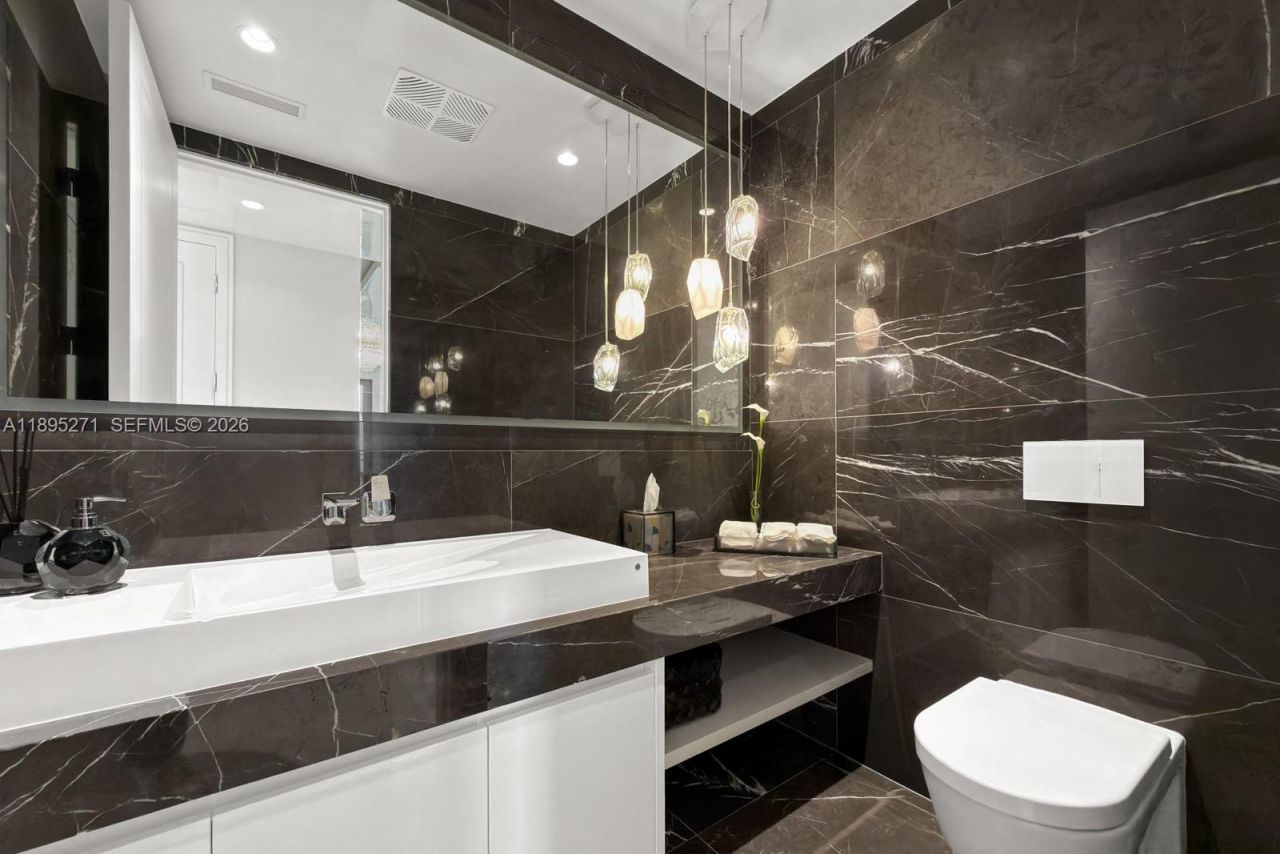 17975 Collins Ave, Unit N-4602, Sunny Isles Beach, FL 33160 Photo