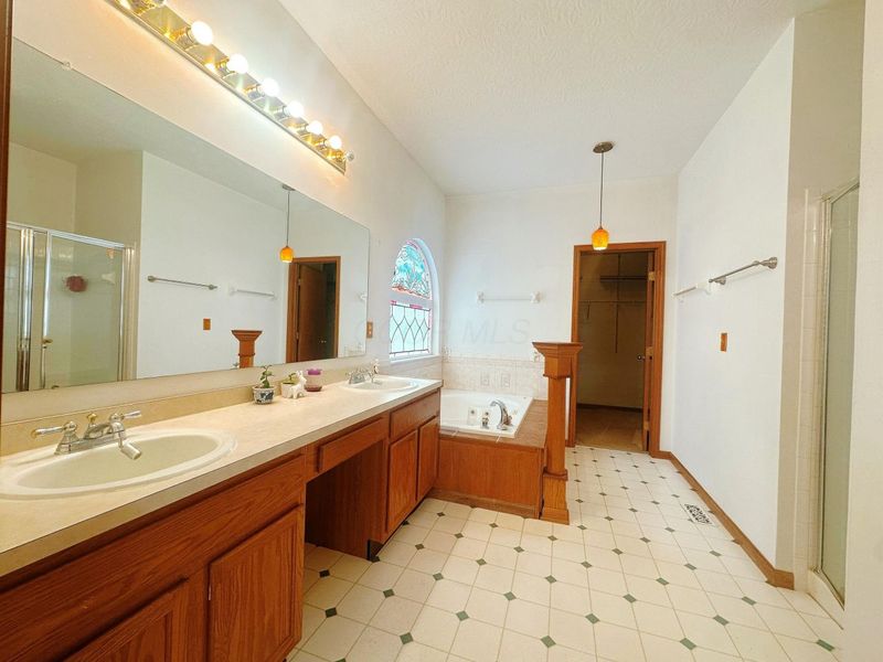 7568 Park Bend Court, Westerville, OH 43082 Photo 10